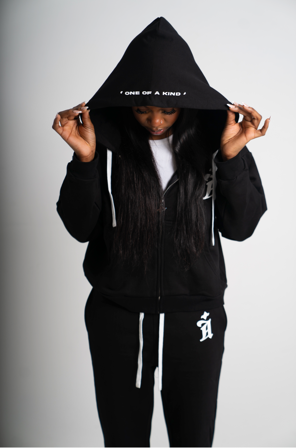 ONE OF A KIND HOODIE - BLACK